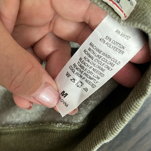 NWT- ladies MED- soft crew sweat-Gold Lake Minnesota full chess logo - Picture 5 of 5